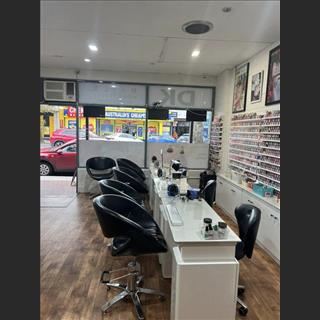 Cần sang tiệm Nail ở vùng Pakenham income ổn định