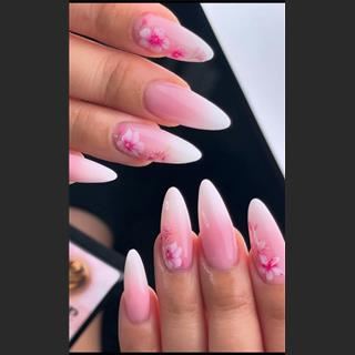 Cần sang shop nails Bribie Island, Queensland, rent rẻ